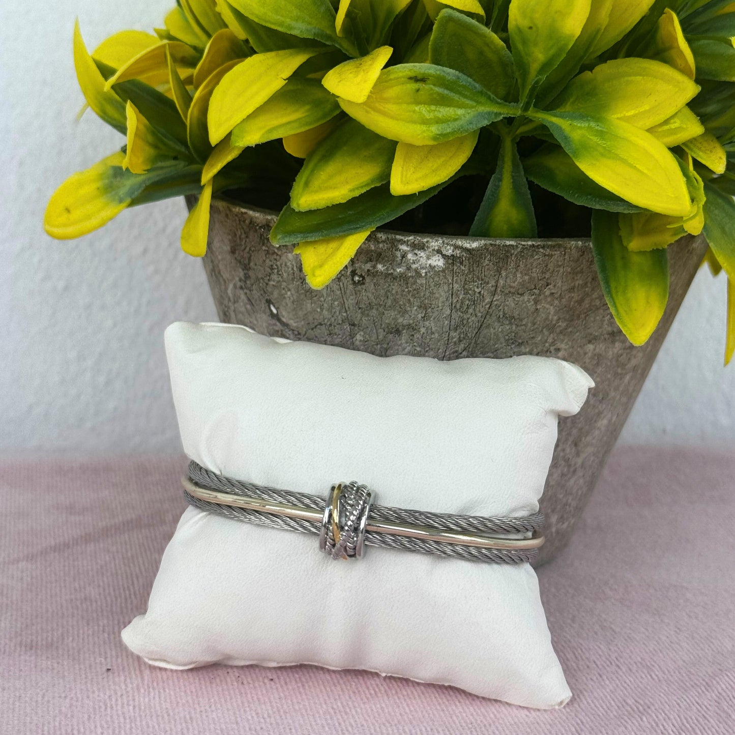 ✨ MX Infinity Cuff ✨