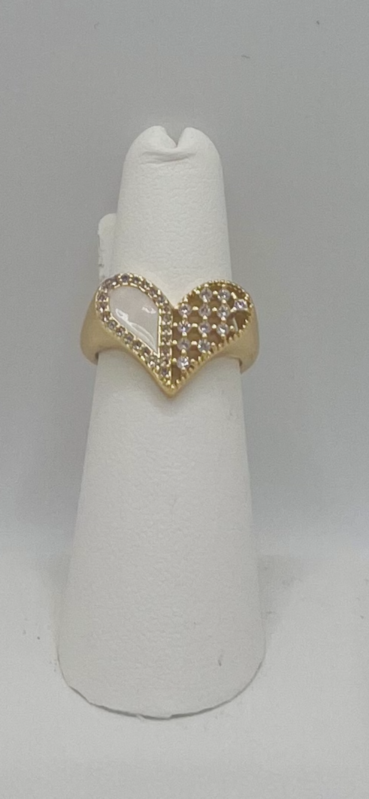 White and Gold Ring - Aimee Boutique PR