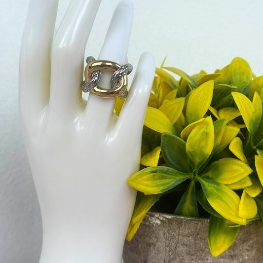 Linked Elegance Ring